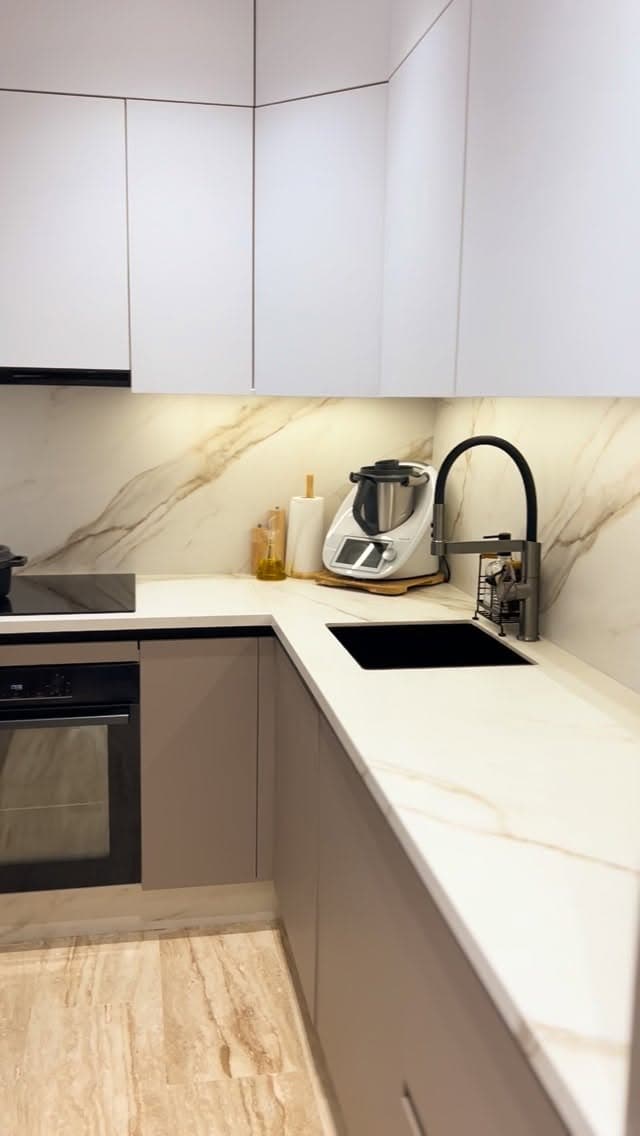 Cuisine laquée blanche